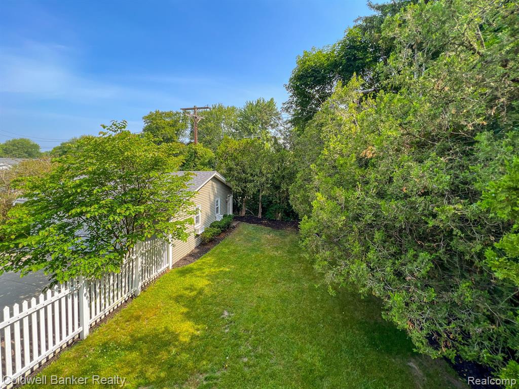 567 South Cranbrook Cross Road Bloomfield Hills, MI 48301 - Photo 31 of 35