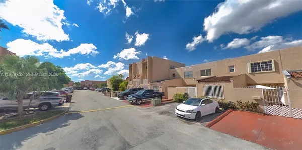 $3,350 | 4415 West 10th Lane, Unit 14, Hialeah, FL 33012