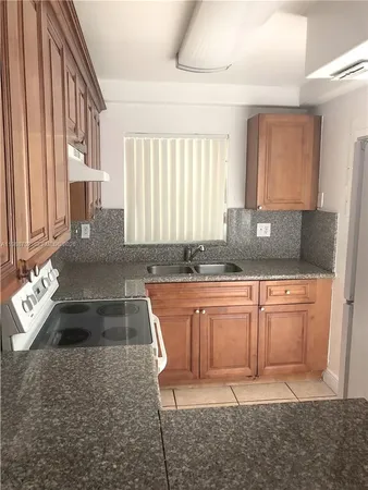 $3,350 | 4415 West 10th Lane, Unit 14, Hialeah, FL 33012