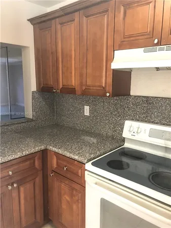 $3,350 | 4415 West 10th Lane, Unit 14, Hialeah, FL 33012