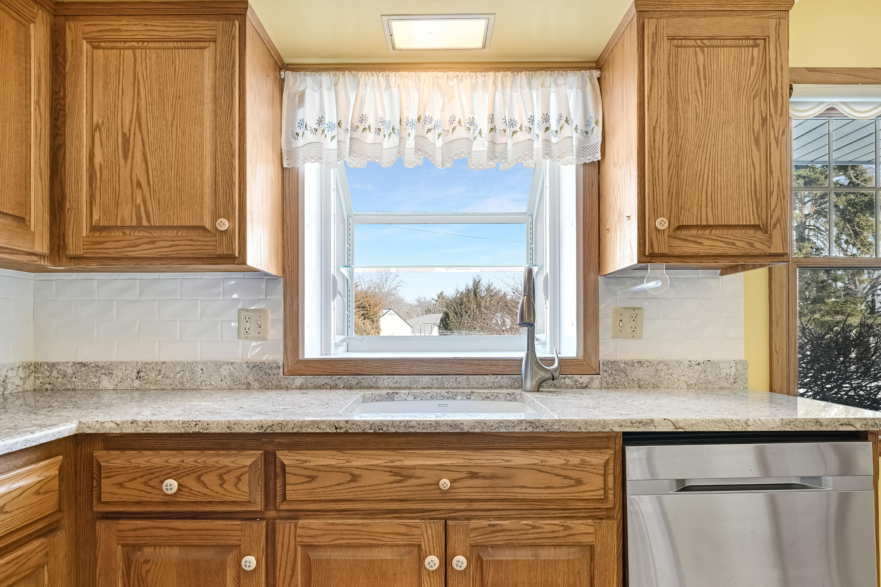 6046 South 22nd Street Milwaukee, WI 53221 - Photo 15 of 33 DSC_ (15)