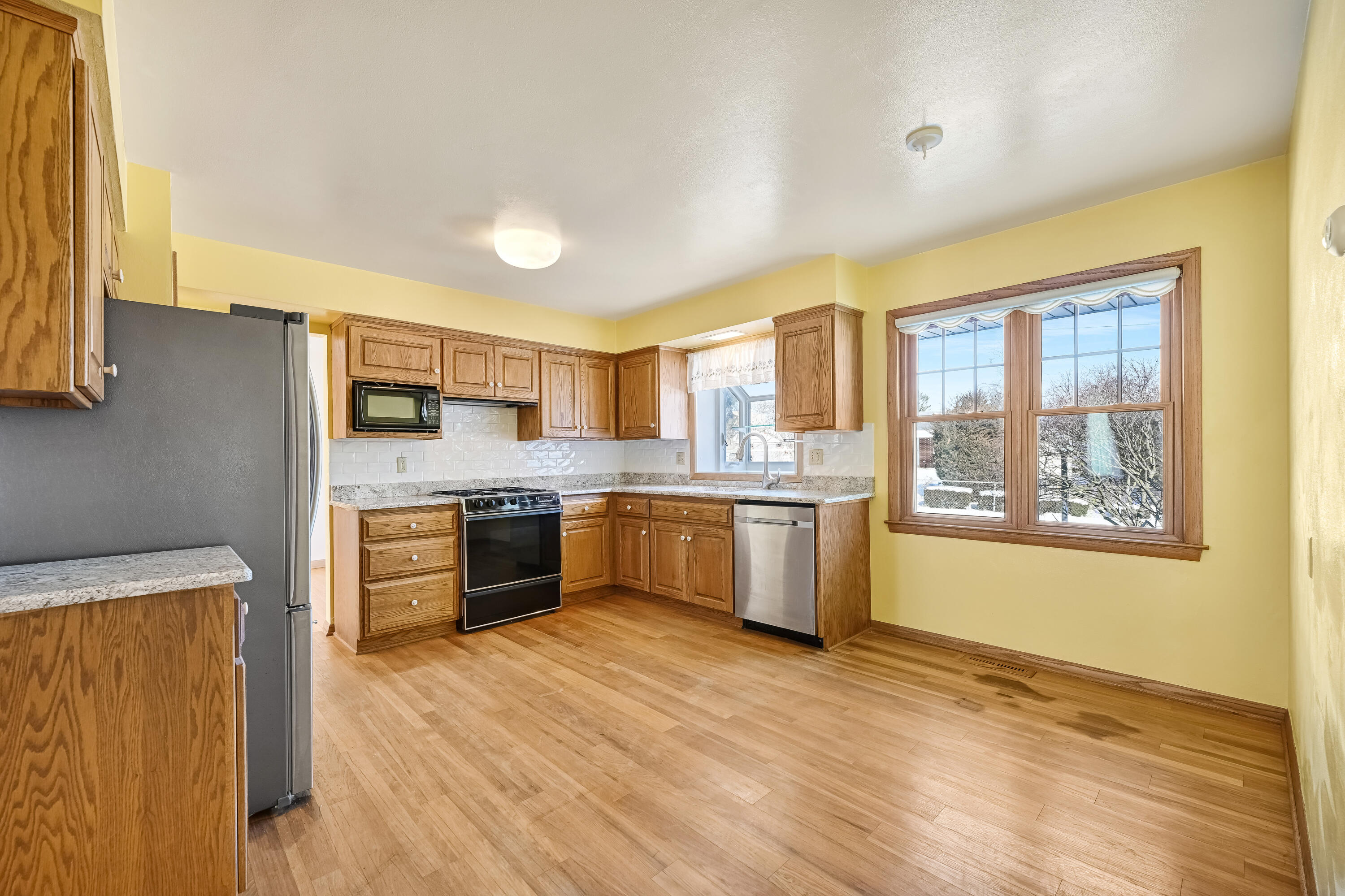 6046 South 22nd Street Milwaukee, WI 53221 - Photo 17 of 33 DSC_ (17)