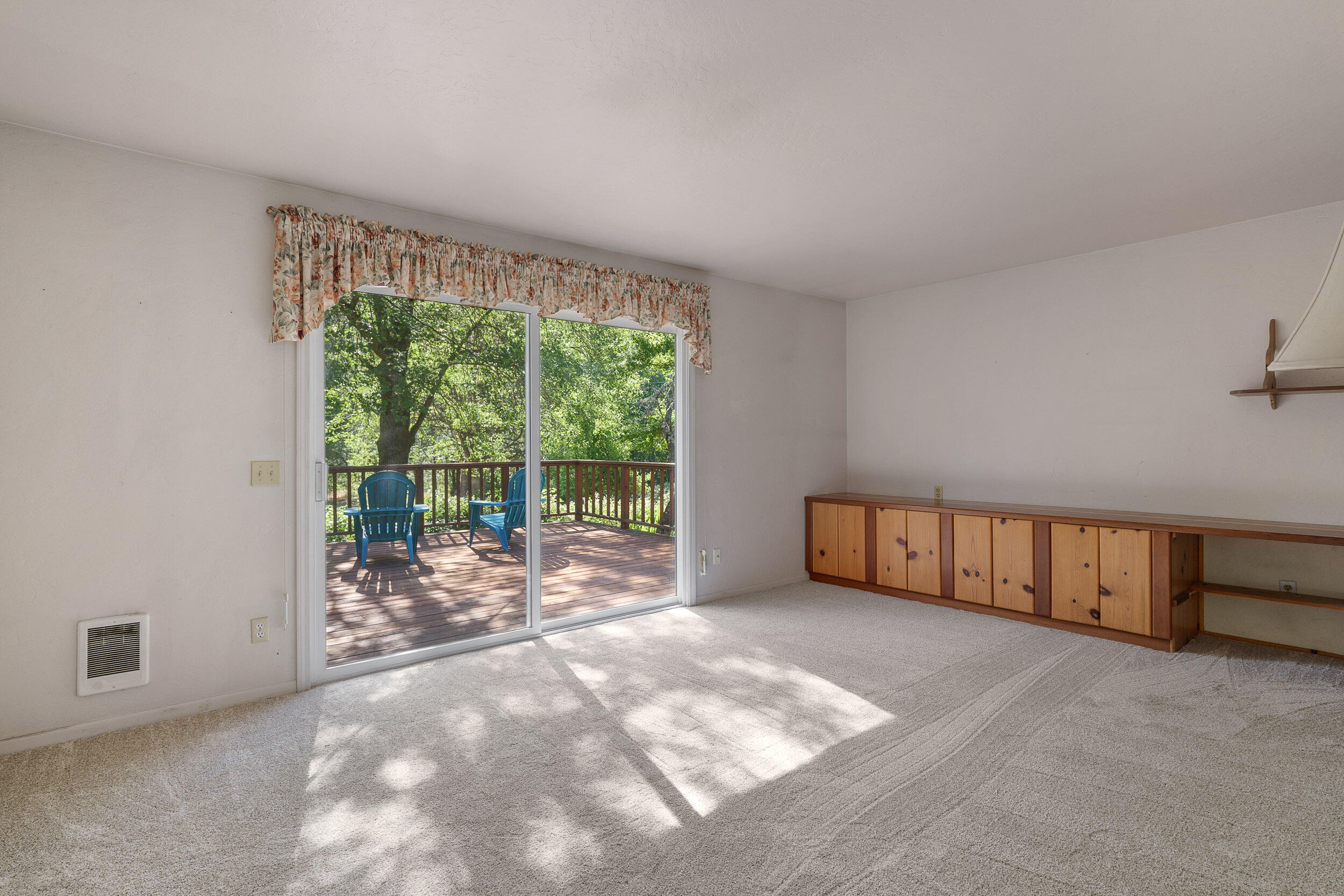 8565 Upper Applegate Road Jacksonville, OR 97530 - Photo 22 of 74 8565UpperApplegateRd-017
