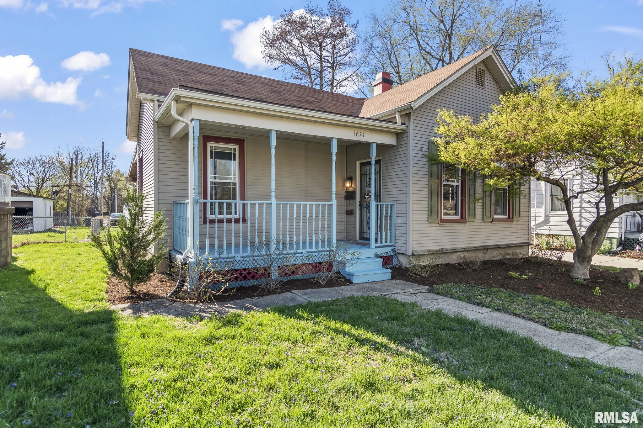 1621 North 8th Street Springfield, IL 62702 - Photo 1 of 33