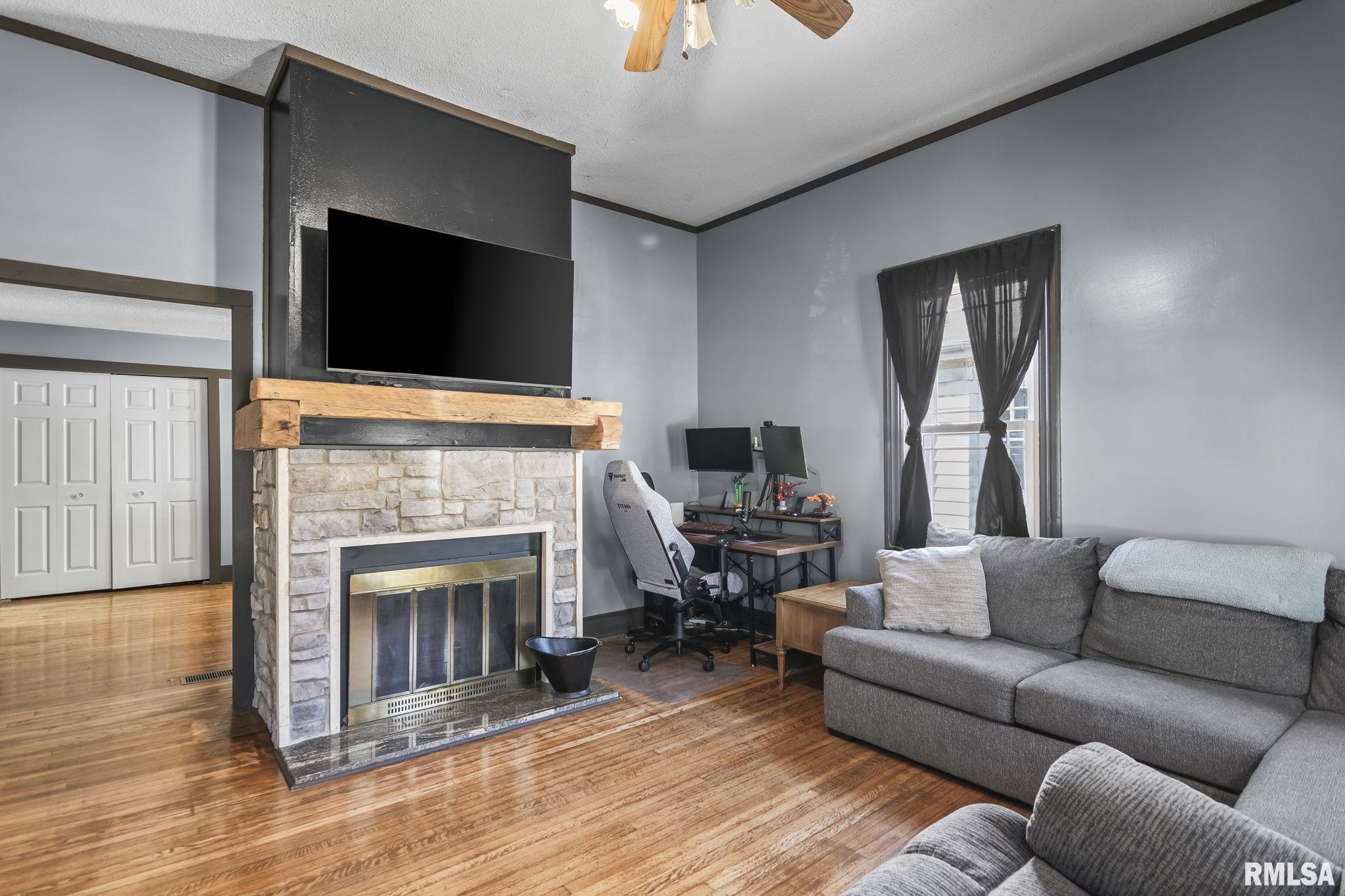 1621 North 8th Street Springfield, IL 62702 - Photo 5 of 33