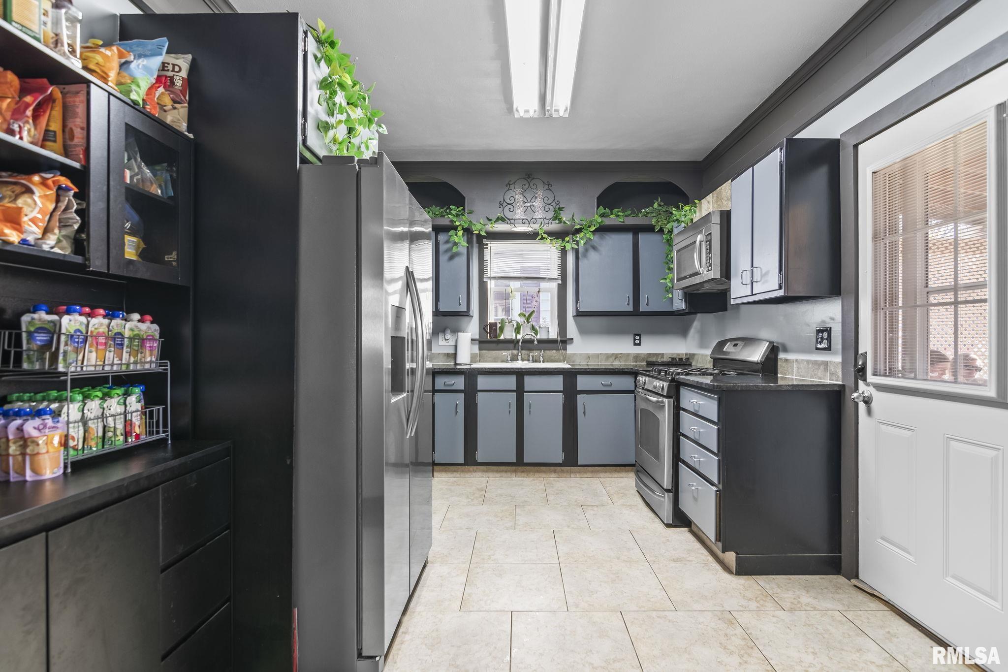 1621 North 8th Street Springfield, IL 62702 - Photo 9 of 33