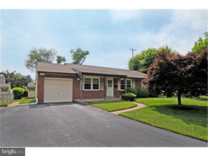 816 Markham Place Springfield, PA 19064 - Photo 1 of 12 Exterior Front