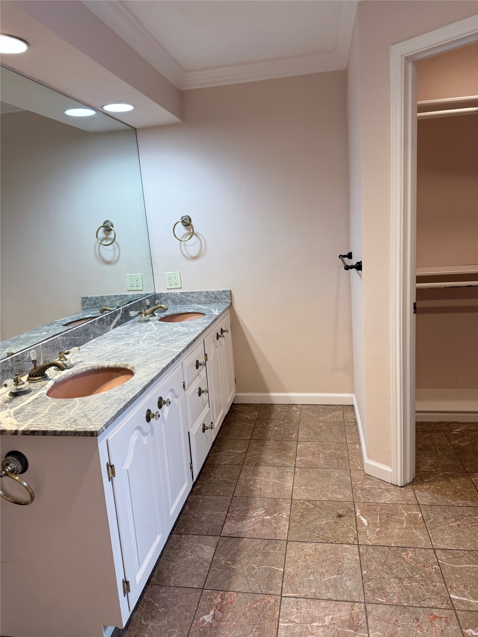 3802 Midforest Drive Houston, TX 77068 - Photo 16 of 31 a bathroom with a sink a toilet and a shower