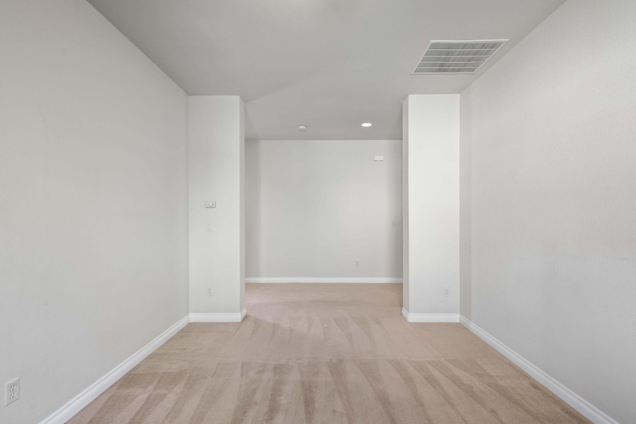 1726 Northwest Cliffside Way Redmond, OR 97756 - Photo 26 of 36 a view of an empty room