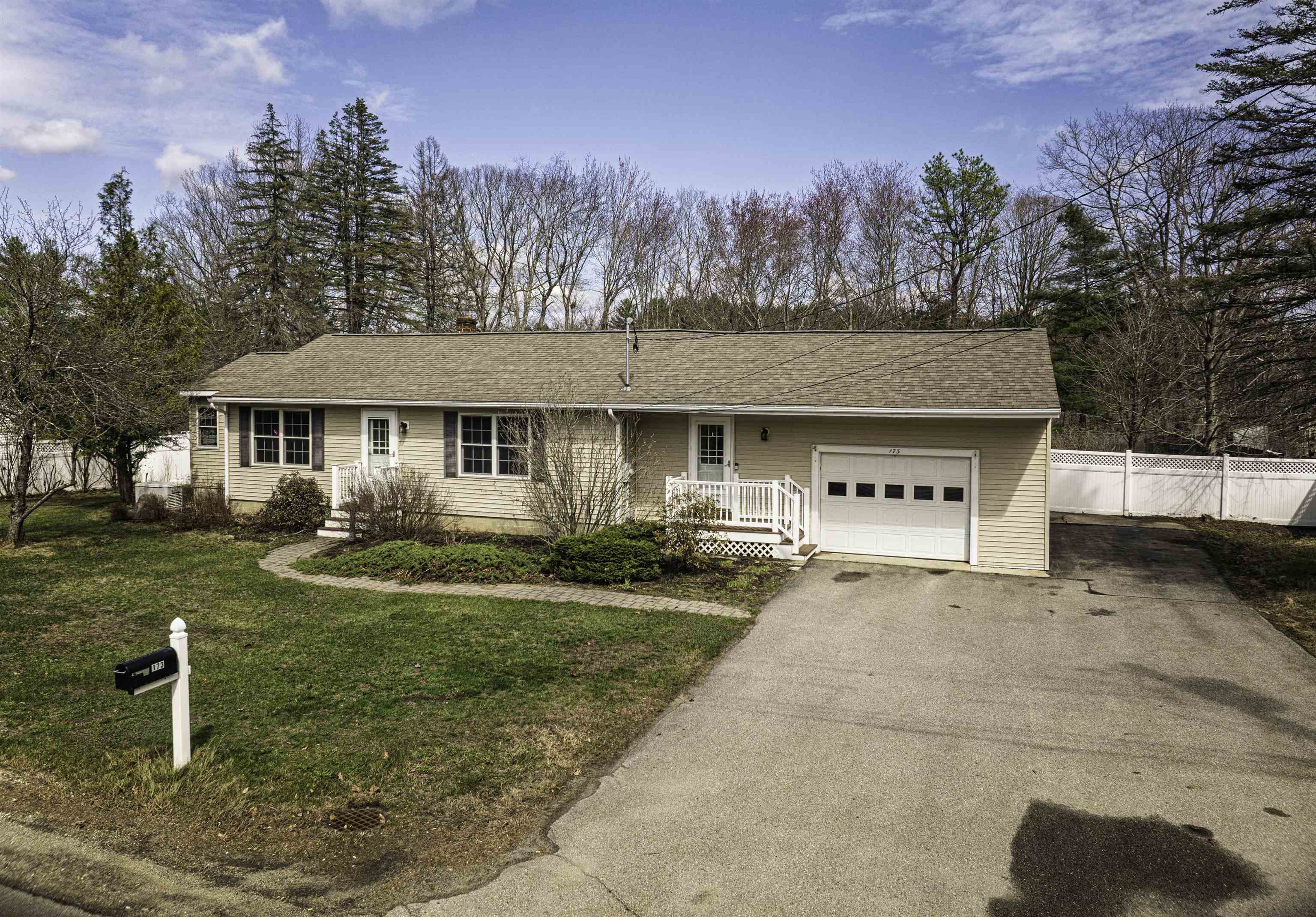 173 Chestnut Hill Road Rochester, NH 03867 - Photo 1 of 39