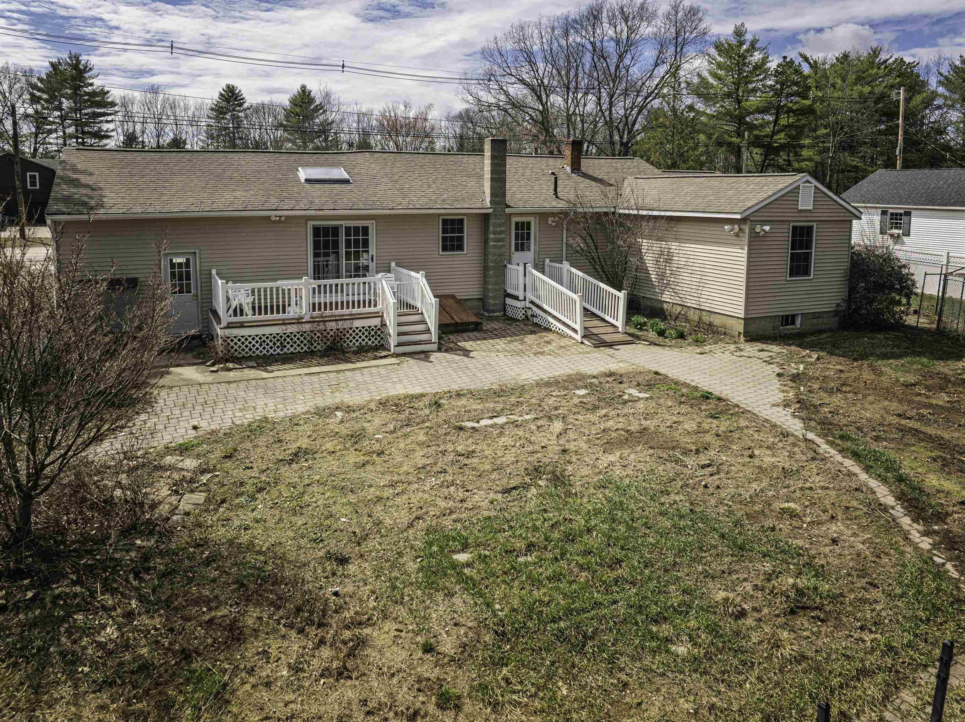 173 Chestnut Hill Road Rochester, NH 03867 - Photo 3 of 39