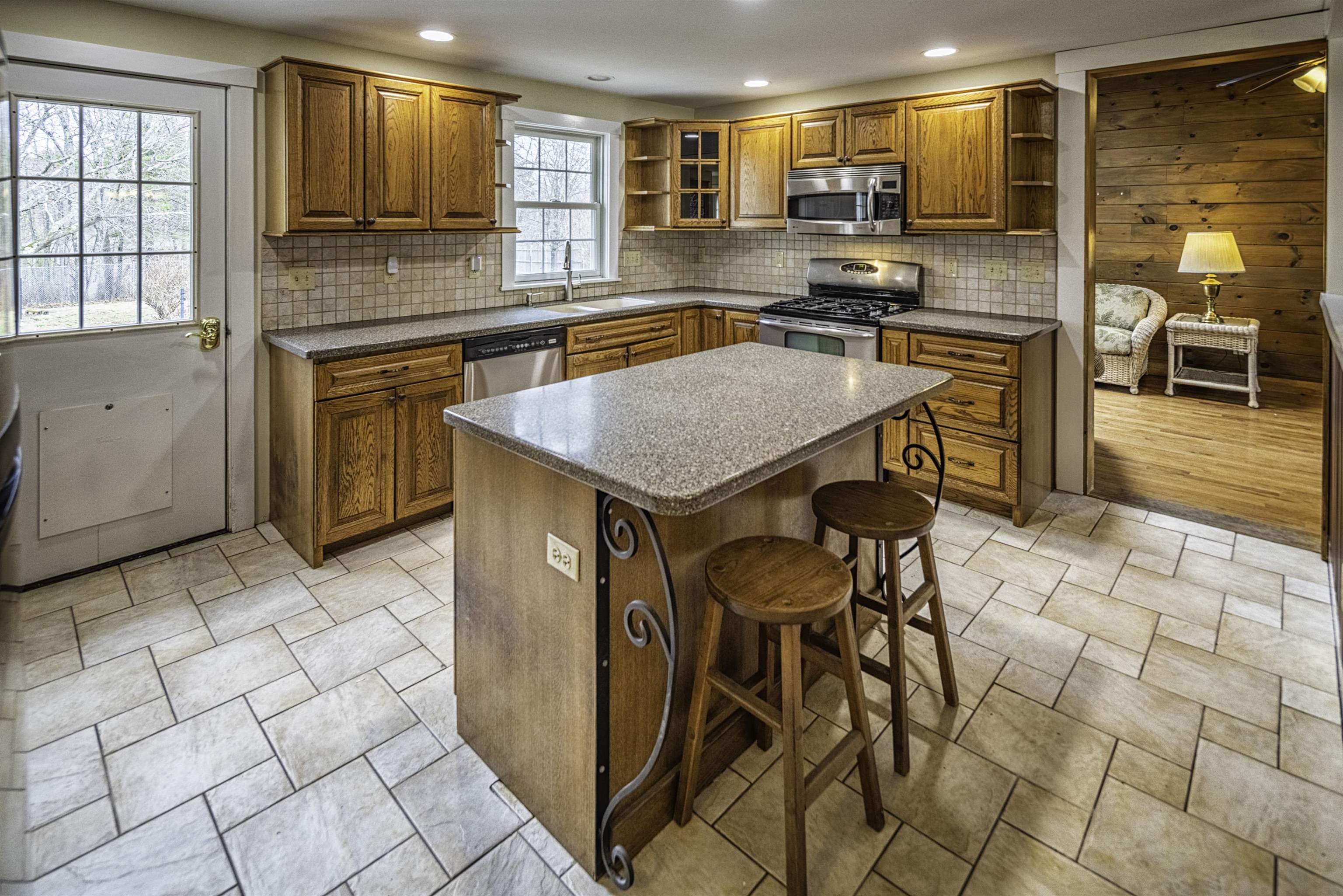173 Chestnut Hill Road Rochester, NH 03867 - Photo 6 of 39
