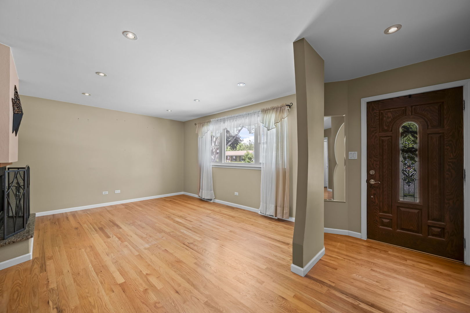 1101 Anthony Road Wheeling, IL 60090 - Photo 6 of 28