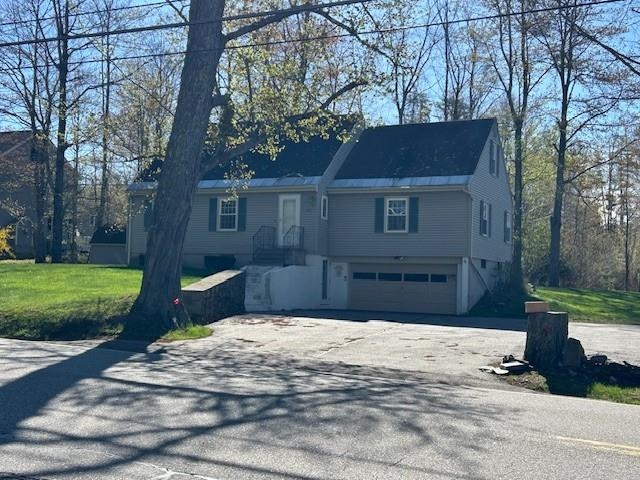 653 Portland Street Rochester, NH 03867 - Photo 1 of 19