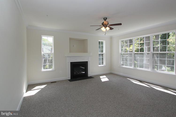 6407 Northam Road Temple Hills, MD 20748 - Photo 15 of 24 Family Room
