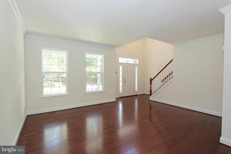 6407 Northam Road Temple Hills, MD 20748 - Photo 4 of 24 Interior (General)