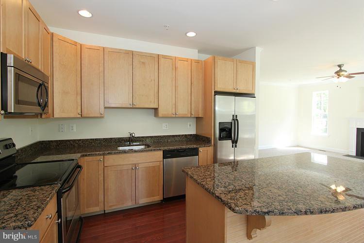 6407 Northam Road Temple Hills, MD 20748 - Photo 8 of 24 Kitchen