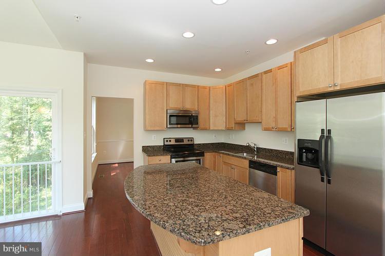 6407 Northam Road Temple Hills, MD 20748 - Photo 9 of 24 Kitchen