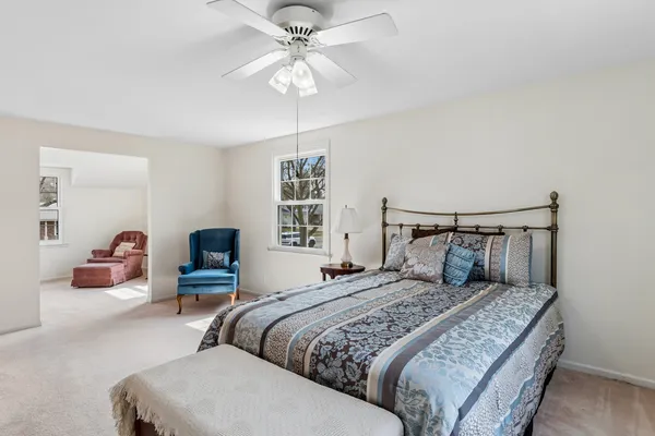 $590,000 | 1549 Chippewa Drive, Naperville, IL 60563