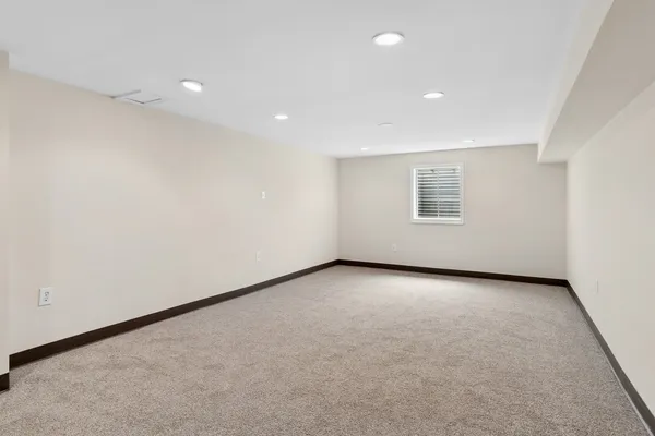 $590,000 | 1549 Chippewa Drive, Naperville, IL 60563