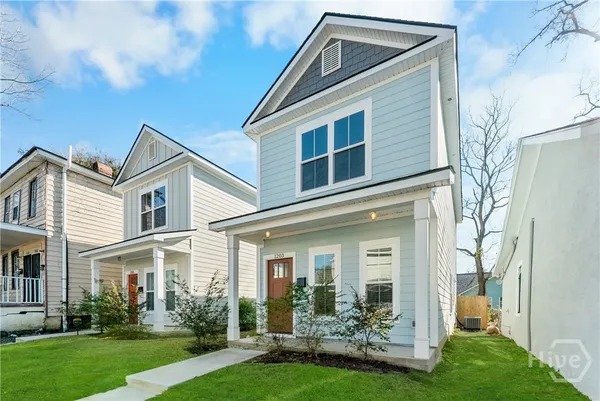 $2,200 | 1203 East Bolton Street, Savannah, GA 31404