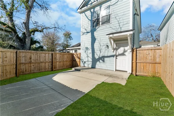 $2,200 | 1203 East Bolton Street, Savannah, GA 31404