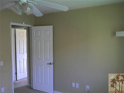 72724 Eagle Road, Unit 3 Palm Desert, CA 92260 - Photo 8 of 11 an entryway with a small space