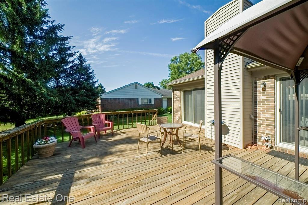 2229 Flanders Drive Rochester Hills, MI 48307 - Photo 29 of 34