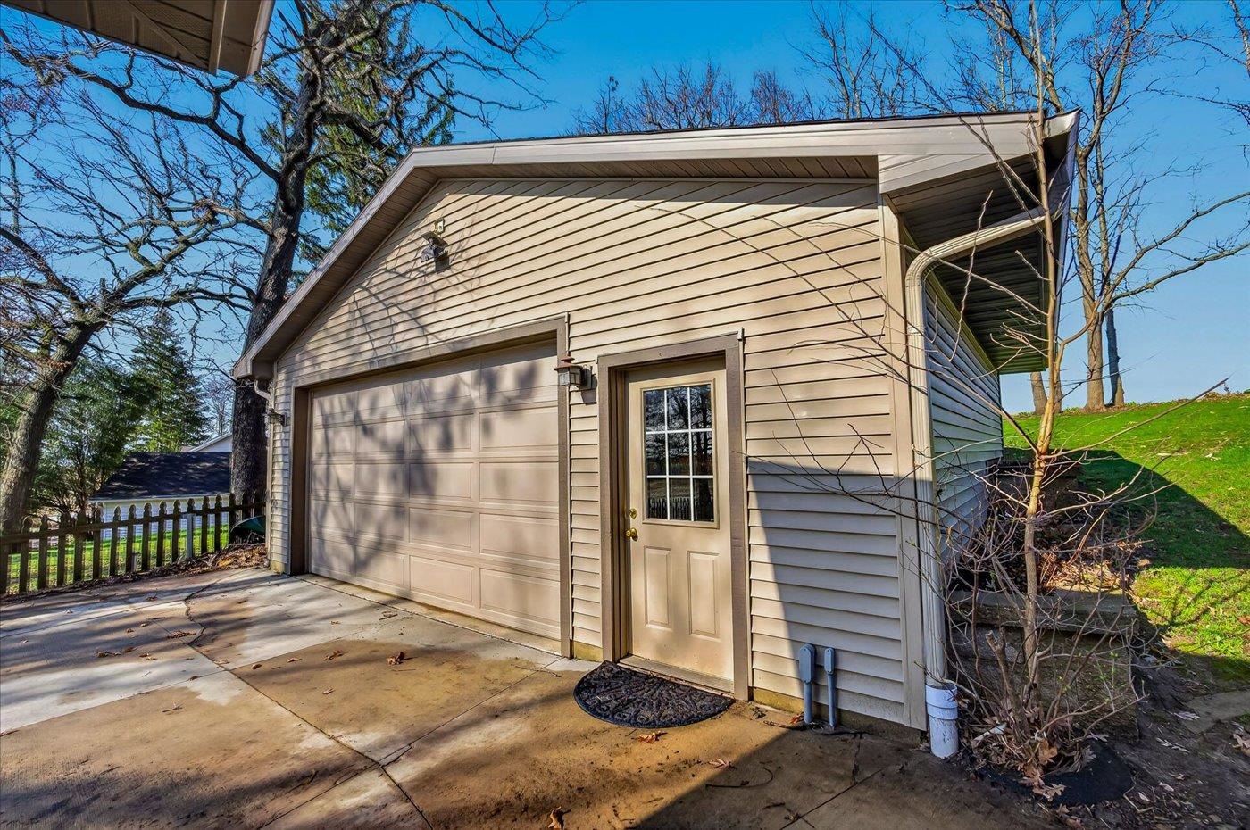 6097 Hellenbrand Road Waunakee, WI 53597 - Photo 46 of 58