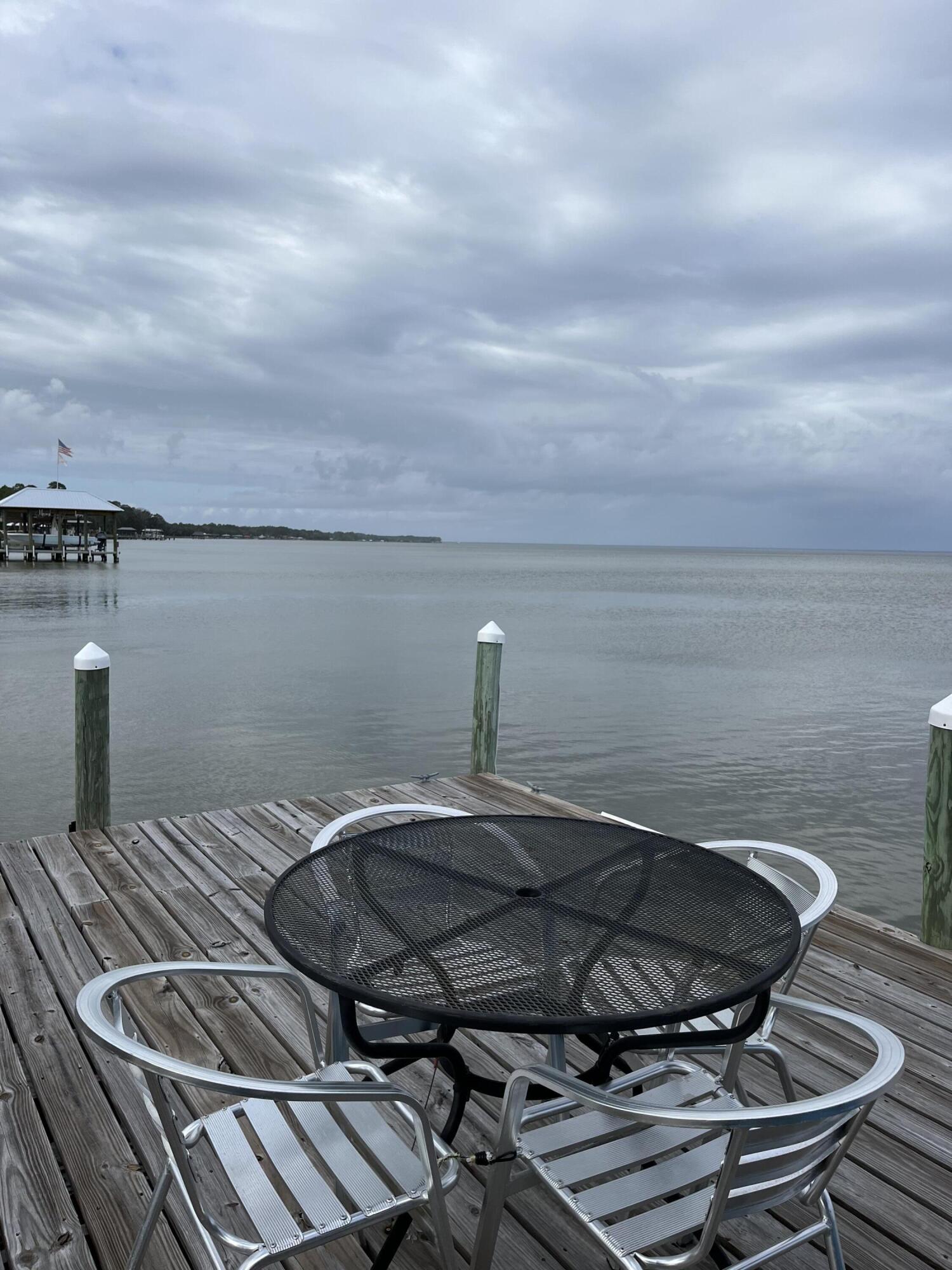 431 Pisces Drive Santa Rosa Beach, FL 32459 - Photo 10 of 19 a backyard of a house