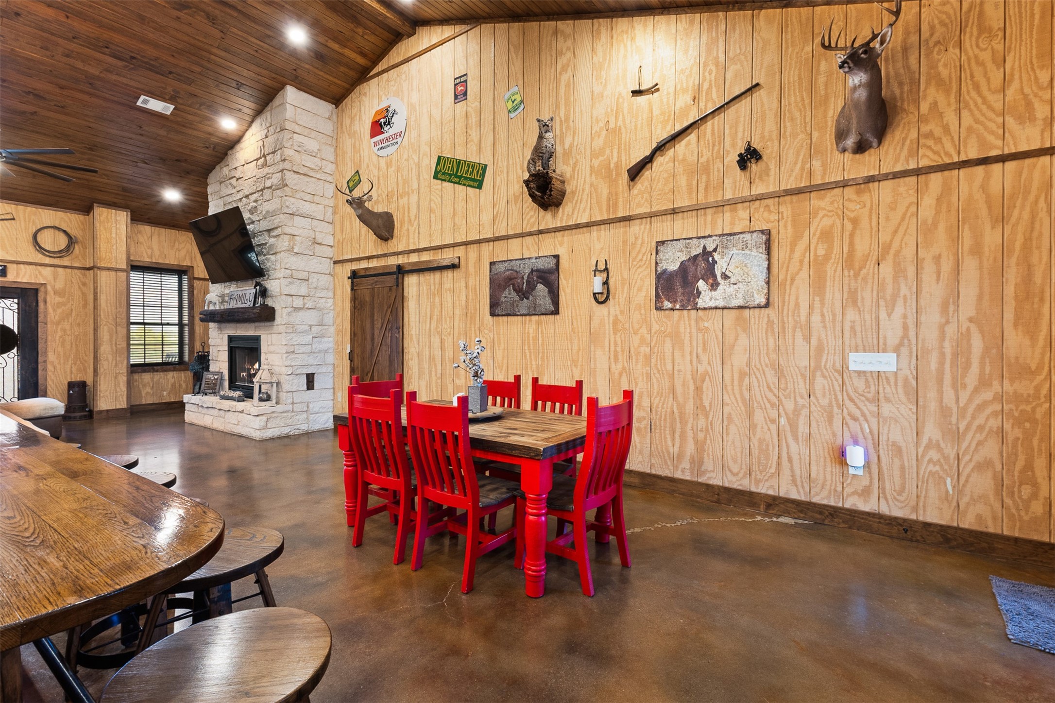 1402 Eagle Ferry Road Anahuac, TX 77514 - Photo 8 of 50 Gallery Image 8