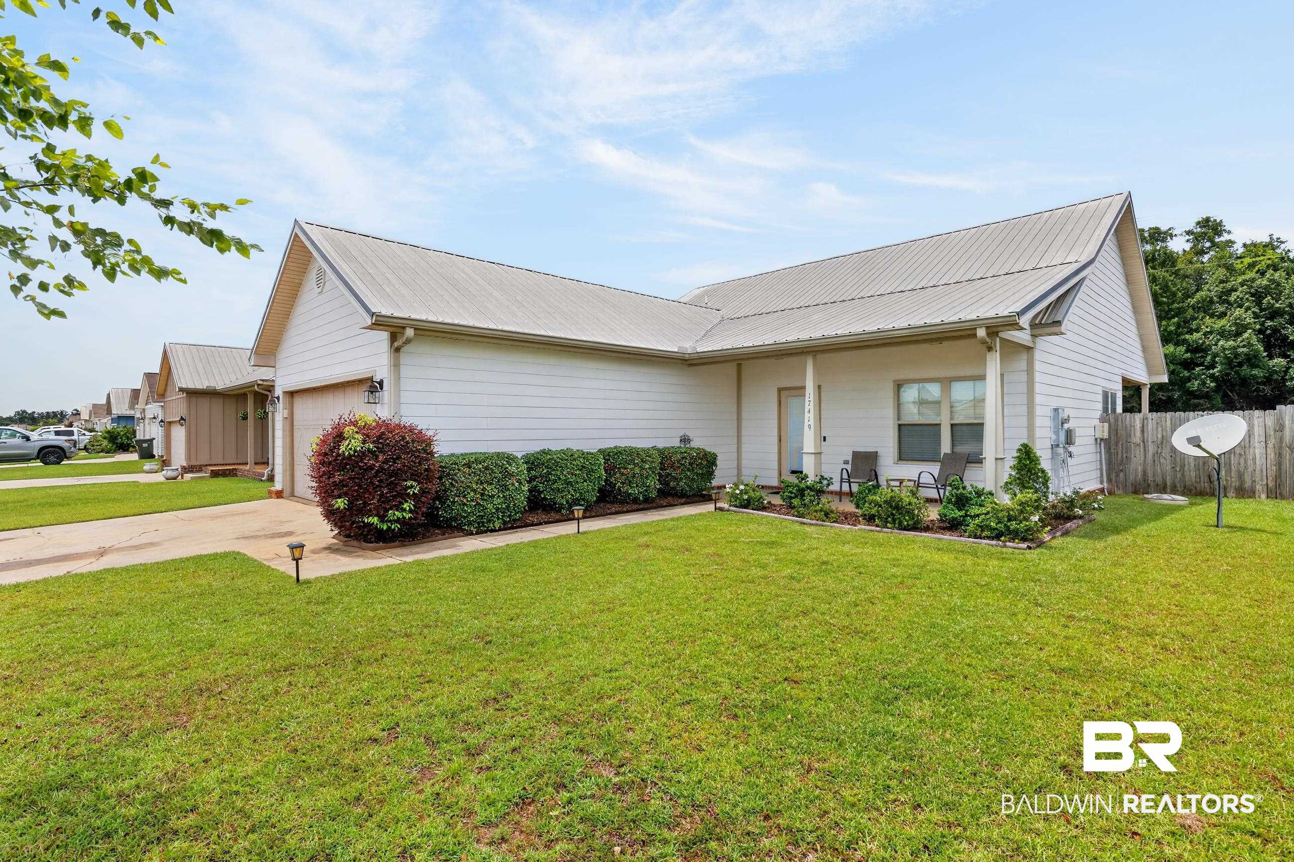17419 Lewis Smith Drive Foley, AL 36535 - Photo 4 of 38 Front house
