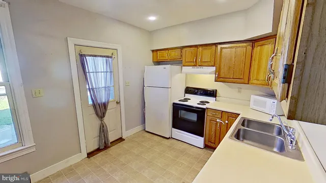 $1,175 | 22 Church Street, Glen Rock, PA 17327