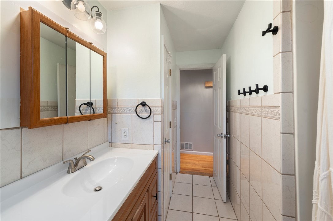 236 Read Avenue Coventry, RI 02816 - Photo 20 of 26