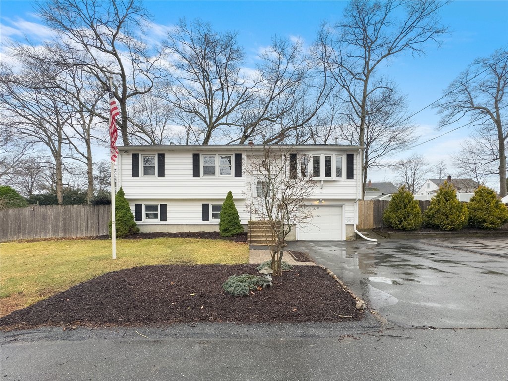 236 Read Avenue Coventry, RI 02816 - Photo 2 of 26