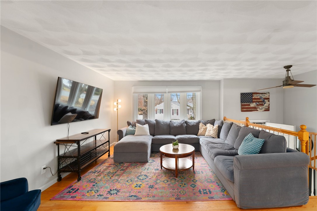 236 Read Avenue Coventry, RI 02816 - Photo 7 of 26