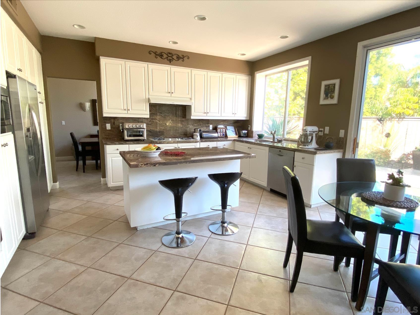 4849 Riding Ridge Road San Diego, CA 92130 - Photo 5 of 15