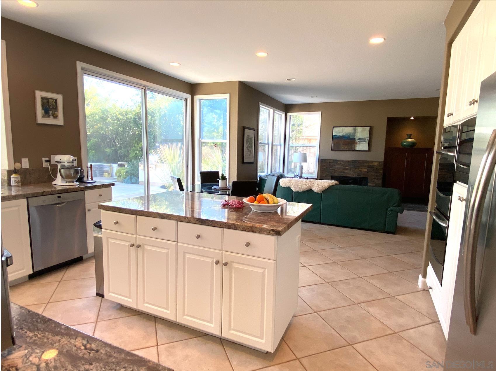 4849 Riding Ridge Road San Diego, CA 92130 - Photo 6 of 15