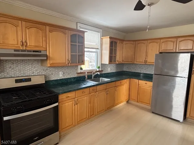 $2,950 | 35 Witherspoon Street, Unit 2, Nutley, NJ 07110