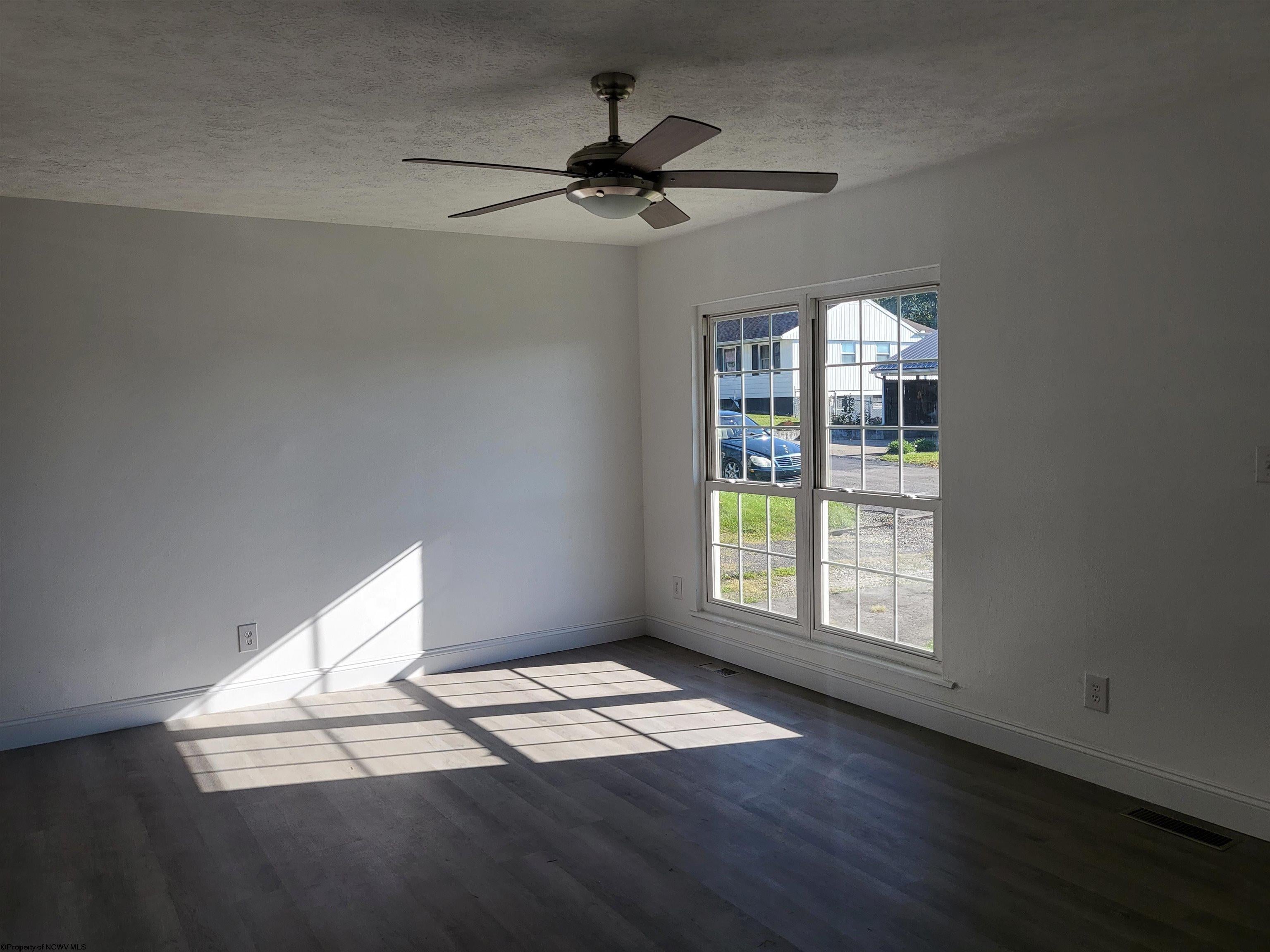 511 Hayhurst Street Rivesville, WV 26588 - Photo 8 of 23 Gallery Image 8