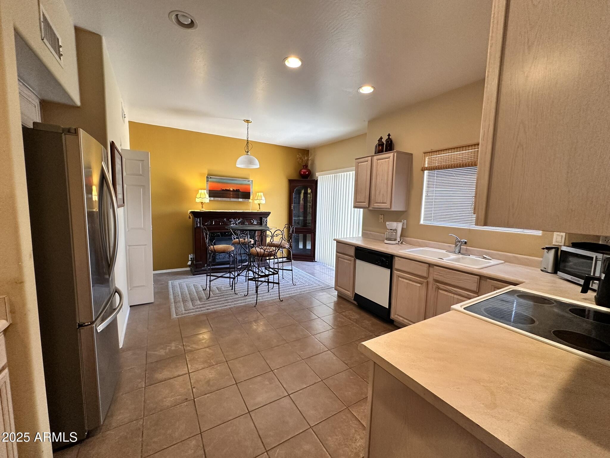 17237 East Grande Boulevard, Unit 205 Fountain Hills, AZ 85268 - Photo 8 of 25 Kitchen to Dining