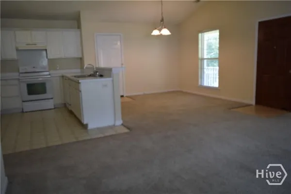 $1,950 | 102 Trellis Way, Savannah, GA 31419