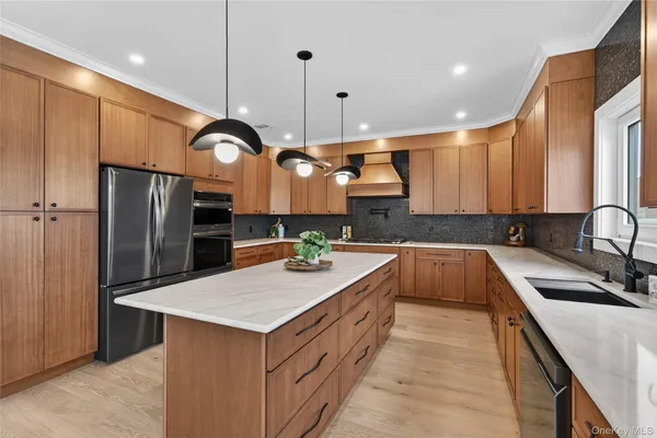 $1,500,000 | 2460 Centre Avenue, Bellmore, NY 11710