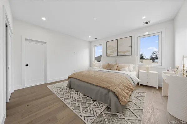 $1,500,000 | 2460 Centre Avenue, Bellmore, NY 11710