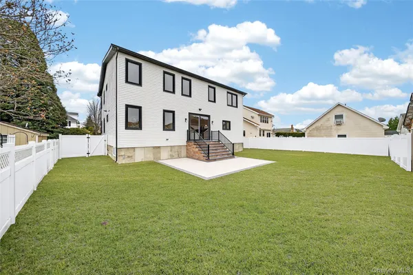 $1,500,000 | 2460 Centre Avenue, Bellmore, NY 11710