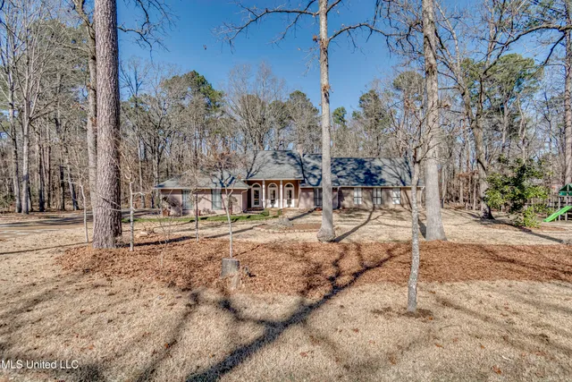 $399,900 | 110 Meadowview Drive, Brandon, MS 39047