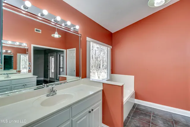 $399,900 | 110 Meadowview Drive, Brandon, MS 39047