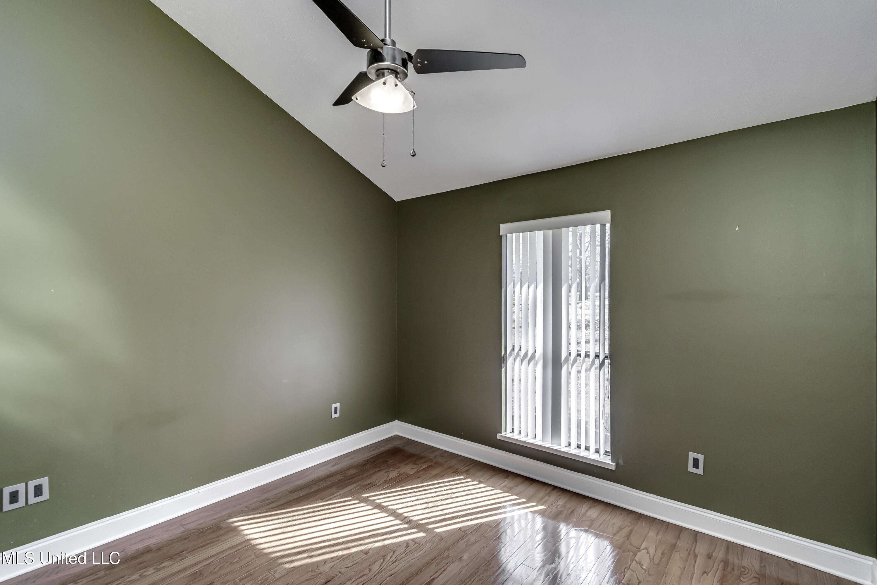 110 Meadowview Drive Brandon, MS 39047 - Photo 34 of 57 110 Meadowview Dr--38