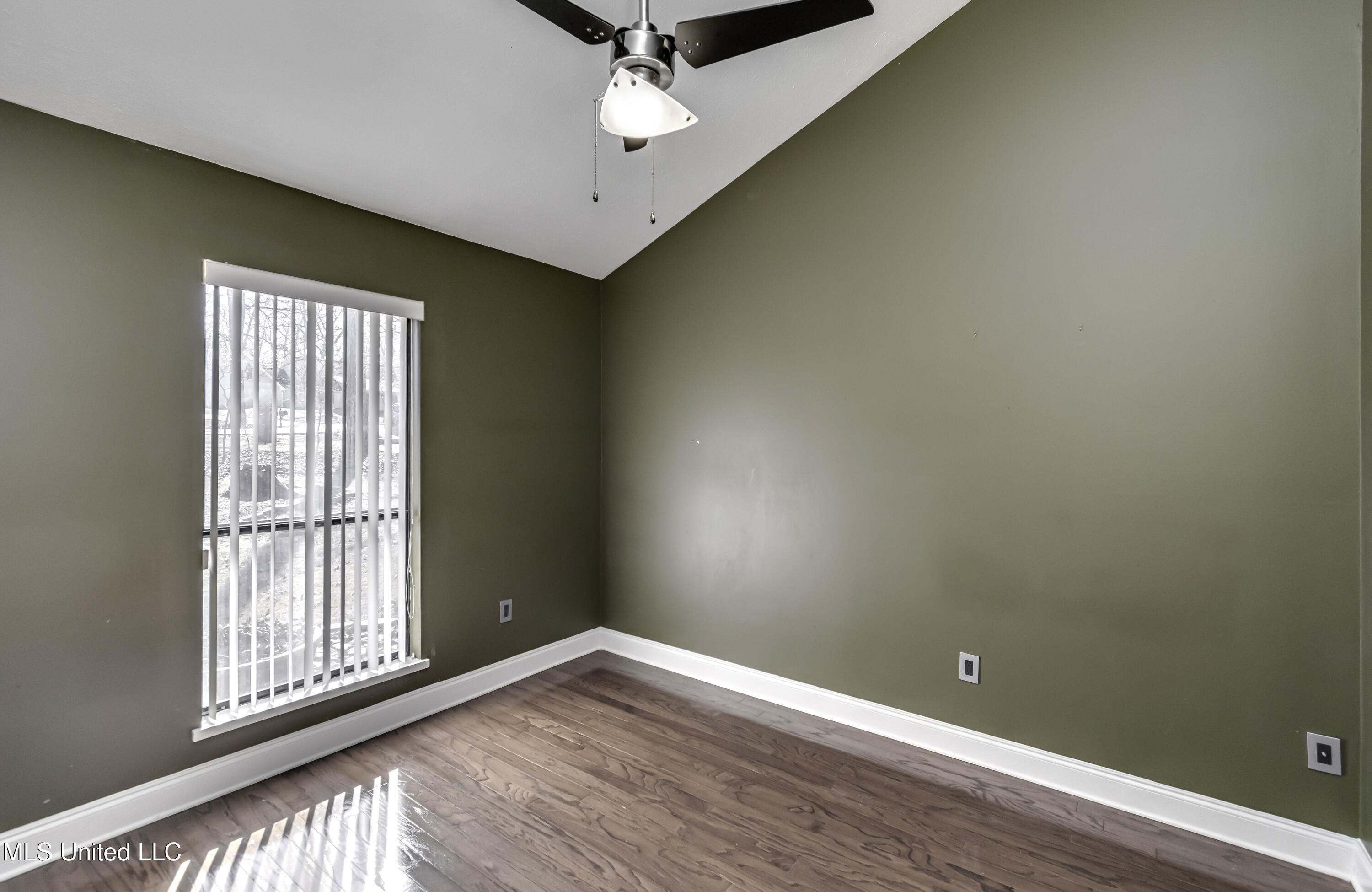 110 Meadowview Drive Brandon, MS 39047 - Photo 35 of 57 110 Meadowview Dr--40