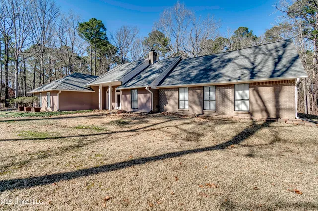 $399,900 | 110 Meadowview Drive, Brandon, MS 39047